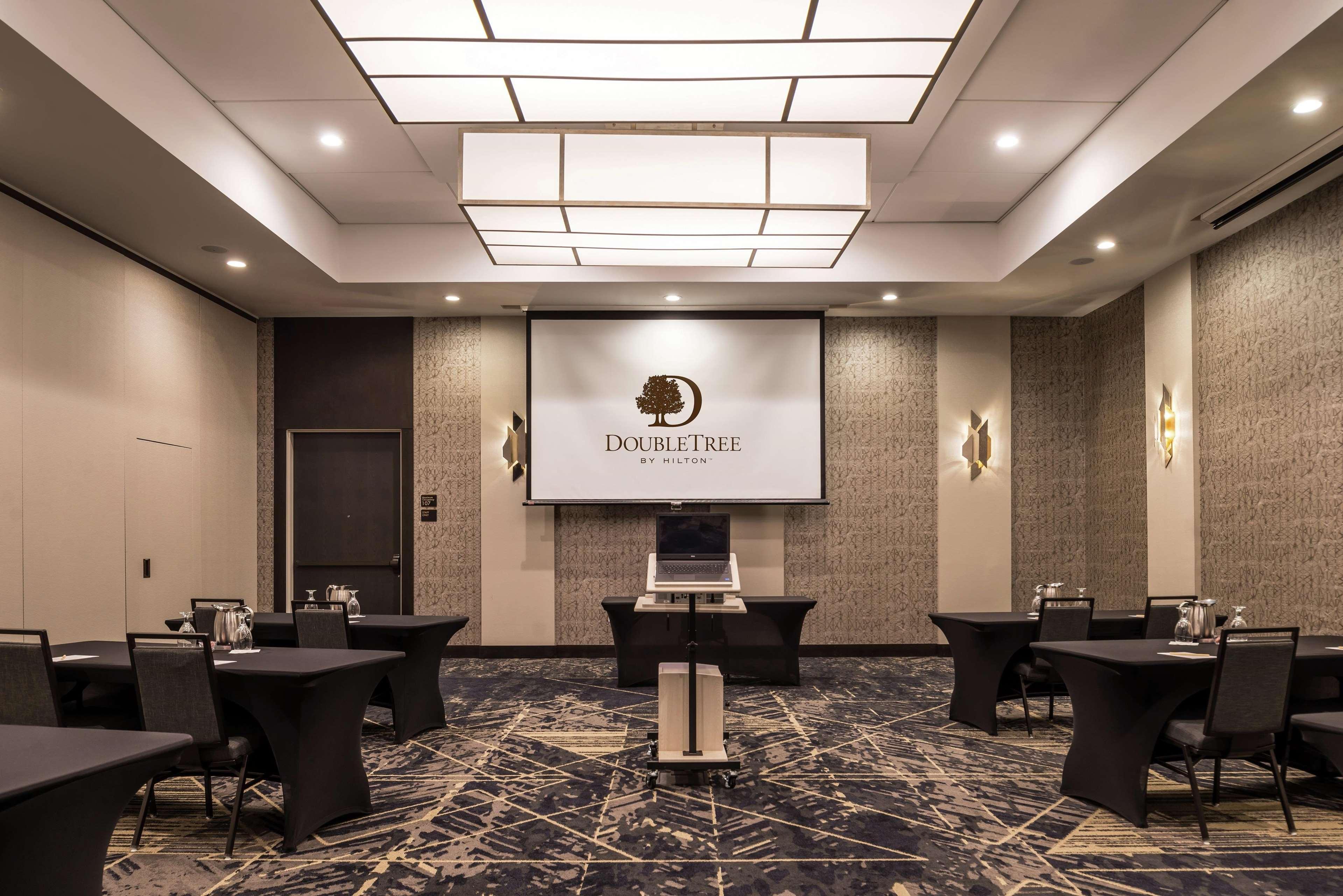 Hotel Doubletree By Hilton Lafayette East Exterior foto